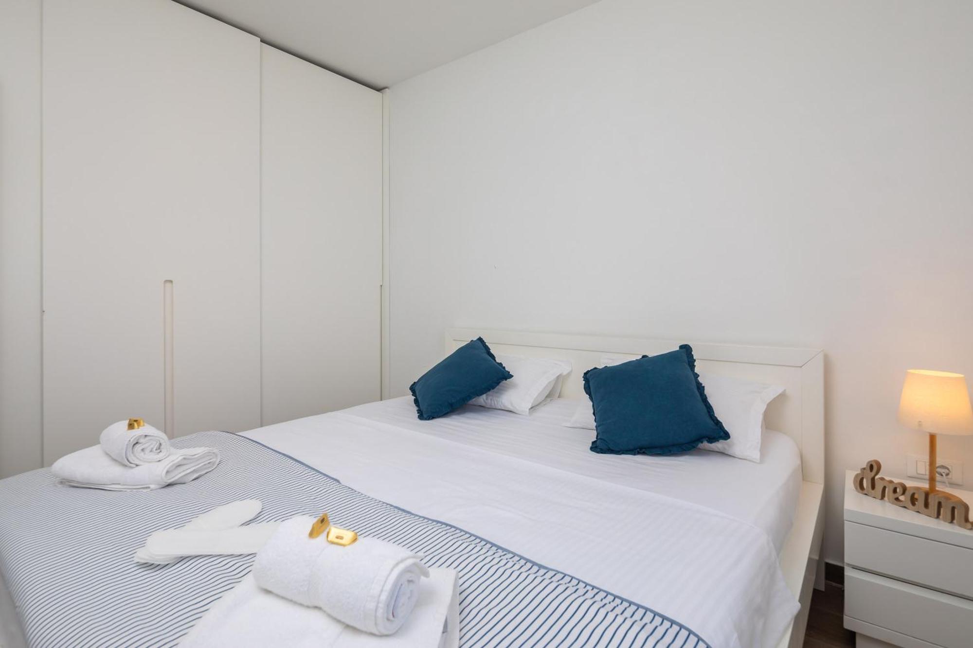 Epetium Beach Villa Split Extérieur photo